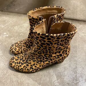 Leopard boots